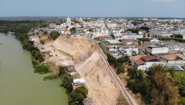 Construção de canaletas e trincheira para fundação: obras de contenção da ladeira do besouro já entraram na segunda fase, em São Mateus, ES