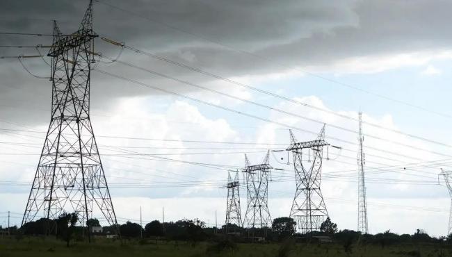 Conta de energia vai ficar R$ 6 mais barata em novembro após início das chuvas