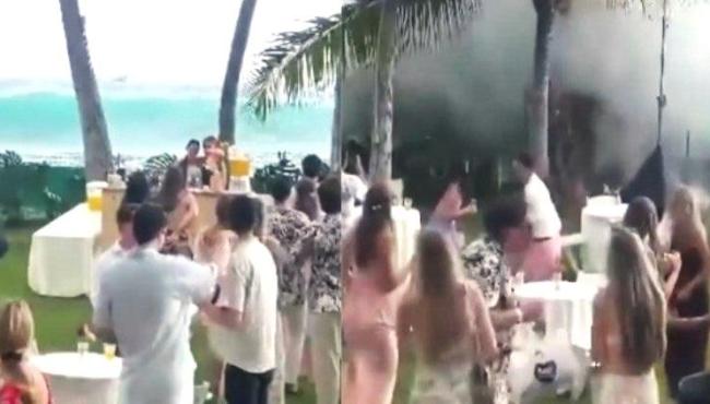 Convidados são surpreendidos por onda gigante durante festa de casamento no Havaí