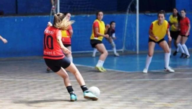 Copa Rosa reforça campanha contra o câncer de mama em Pedro Canário