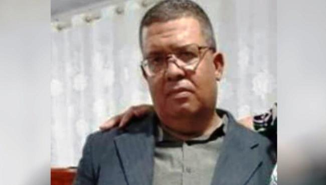Corpo de pastor que escreveu que ressuscitaria no 3º dia é enterrado após três dias