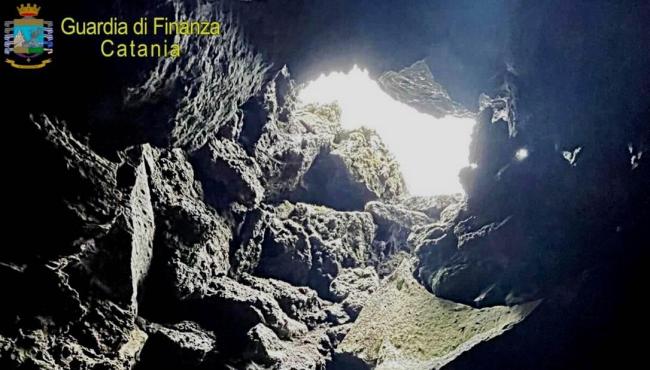 Corpo encontrado em gruta do vulcão Etna pode ser de jornalista desaparecido há 50 anos
