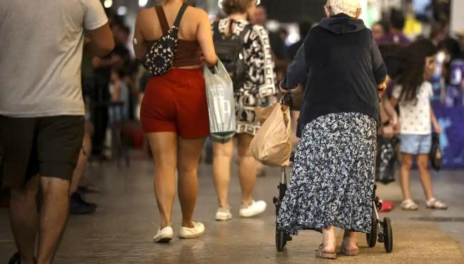 Corte amplo de gastos públicos afetaria área social, dizem economistas