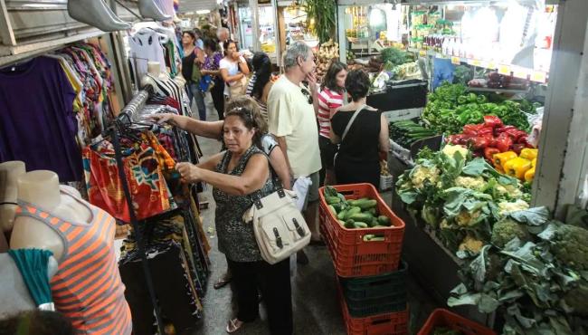 Cortes em auxílios sociais podem gerar retração em cidades do interior