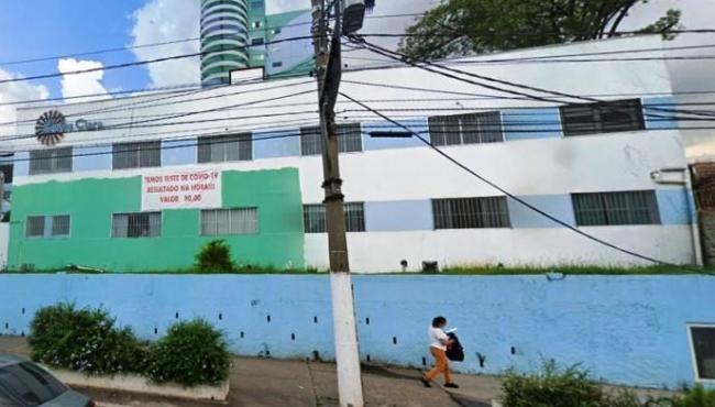 Criança de 5 anos entra em coma alcoólico após ingerir álcool em escola