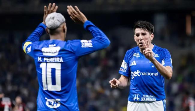 Cruzeiro vence Flamengo e Palmeiras agradece no Brasileirão