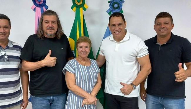 Daniel Santana recebe o deputado Da Vitória, que renova a parceria com o município de São Mateus para 2022