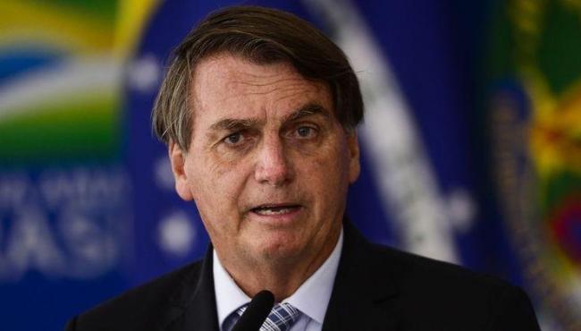 Defesa de Bolsonaro tenta devolver joias e armas, mas não consegue agendar entrega