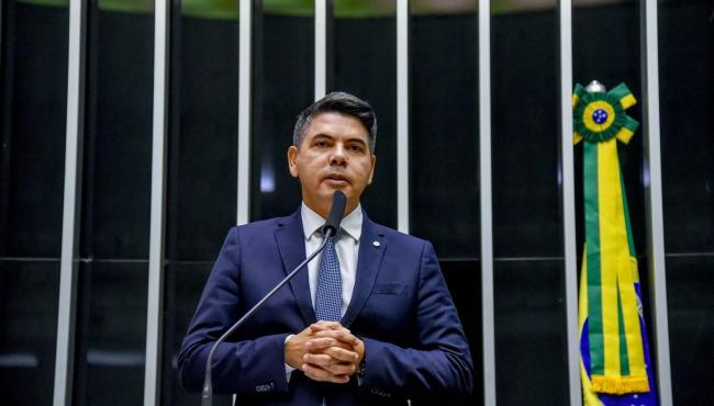 Deputado Messias Donato apresenta projeto para garantir convivência entre irmãos adotados