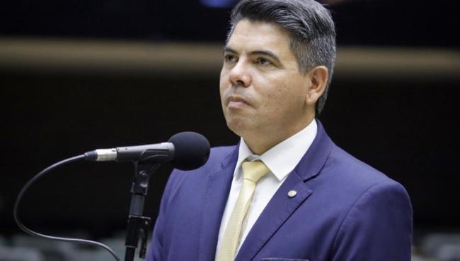 Deputado Messias Donato cobra respostas do governo sobre avanço do PCC no mercado de agrotóxicos