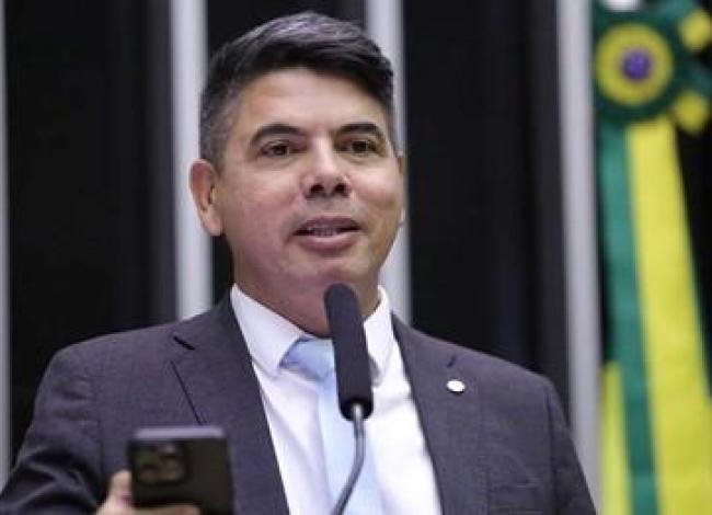 Deputado Messias Donato propõe endurecimento penal contra assassinos de policiais