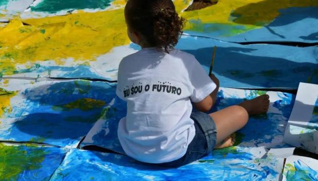 Desigualdades sociais dificultam acesso à educação infantil no Brasil