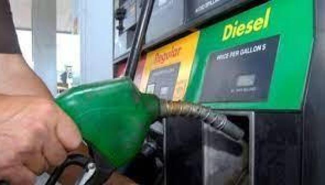Diesel deve ficar R$ 0,10 mais caro nesta terça-feira (5) com volta de impostos federais