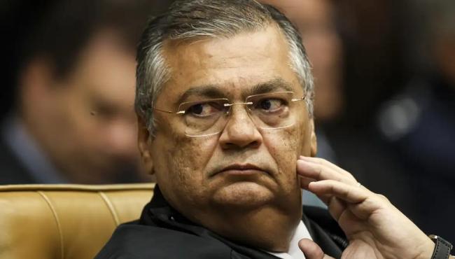 Dino acaba com a aposentadoria compulsória como punição a juízes