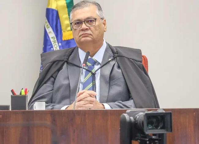 Dino derruba decisão de Mendonça e libera post sobre Nossa Senhora