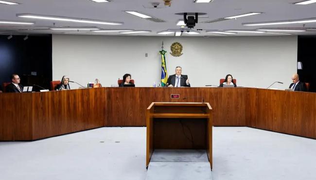 Dino e Moraes defendem rediscutir dispensa de diploma para jornalista