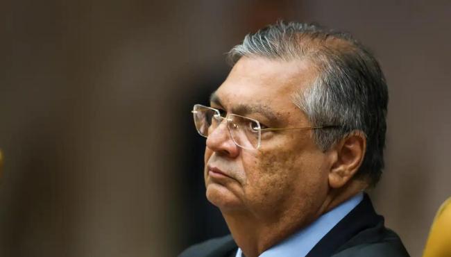 Dino suspende decisão da CPMI do INSS que quebrou sigilos de Lulinha