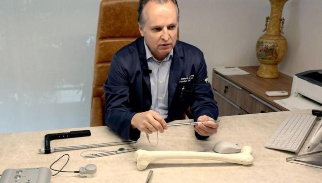 Dispositivo inédito permite crescer até 8 cm com controle remoto