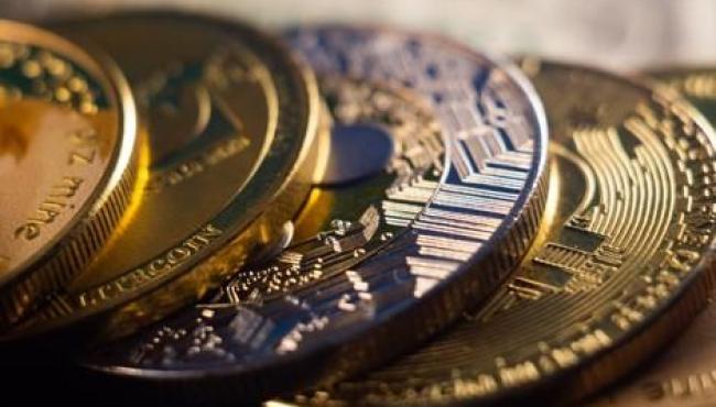 Dólar digital ganha espaço entre novos investidores, que chegam com aporte inicial até 4,5 vezes maior, aponta Mercado Bitcoin