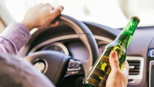 É possível abastecer o carro com bebida alcoólica?
