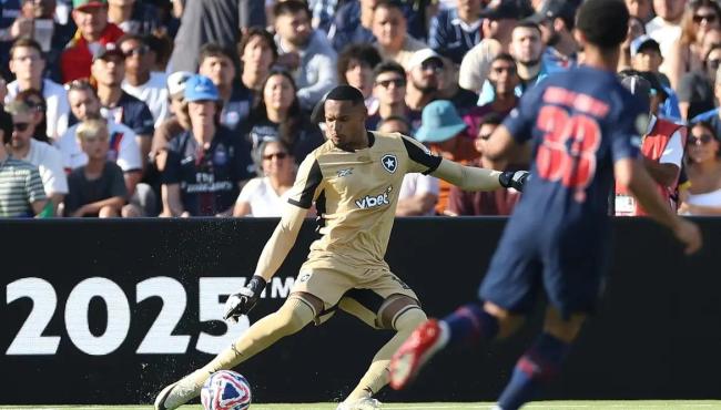 Ederson se machuca e John, ex-Botafogo, é convocado para amistosos