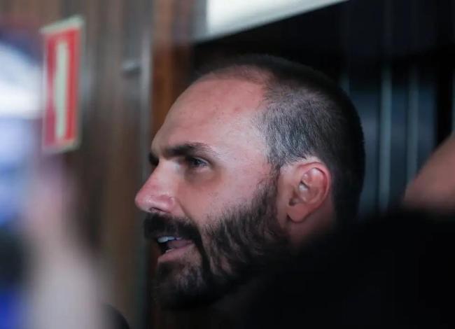 Eduardo Bolsonaro não comparece a interrogatório no Supremo