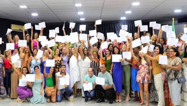 Educação homenageia turmas do magistério de 1999, em São Mateus, no ES