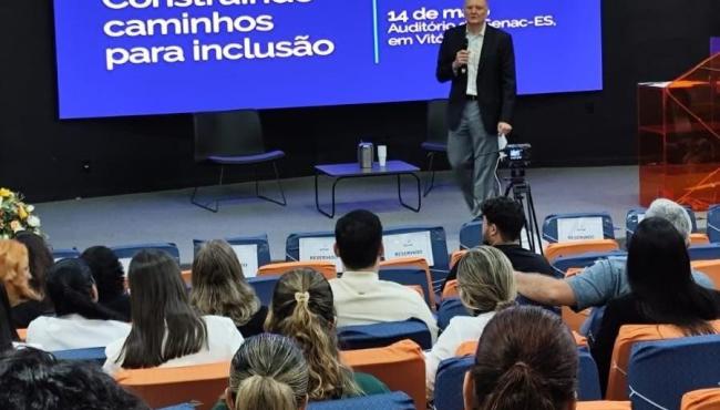 Educadores se reúnem para debater inclusão, saúde mental e práticas que transformam escolas