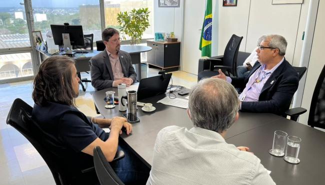 Em Brasília, Daniel Santana consegue ampliação dos serviços de saúde para São Mateus, ES