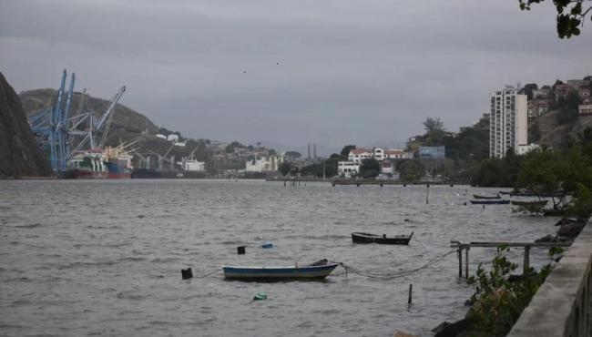 Em dois dias, chove mais do que o previsto para abril no ES; frente fria se afasta