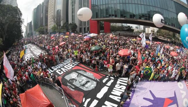 Em todo país, milhares de pessoas protestam contra anistia e PEC da Blindagem