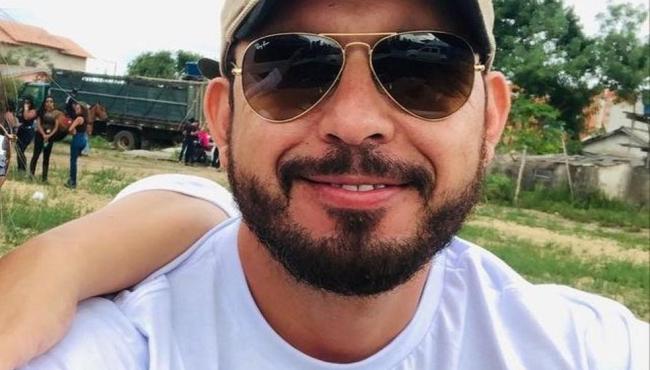 Empresário morre e mulher e filhos ficam feridos em acidente com moto aquática em lagoa, em Linhares, ES