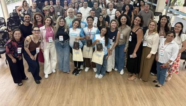 Equipes gestoras participam de formação para implantação da Educação em Tempo Integral em 2026 no ES