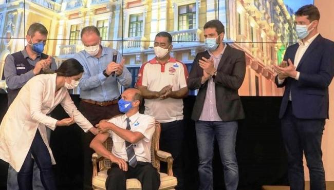 ES antecipa vacinação contra Covid-19 dos trabalhadores do transporte coletivo rodoviário de passageiros