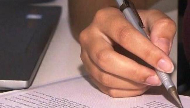 ES oferece mil bolsas de ensino superior em instituições privadas; saiba como se inscrever