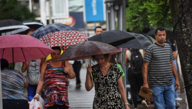 ES recebe alerta de chuva forte e ventania até a sexta-feira (16)