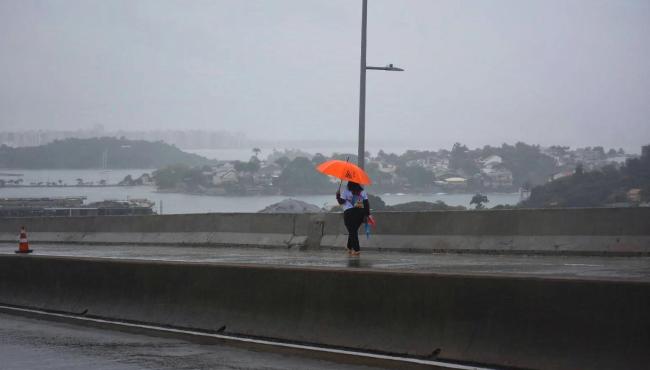 ES recebe alerta de chuvas intensas para mais de 60 cidade