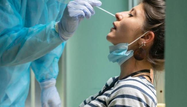 ES registra 1 morte e 135 casos confirmados de Covid-19, nesta terça-feira (26)