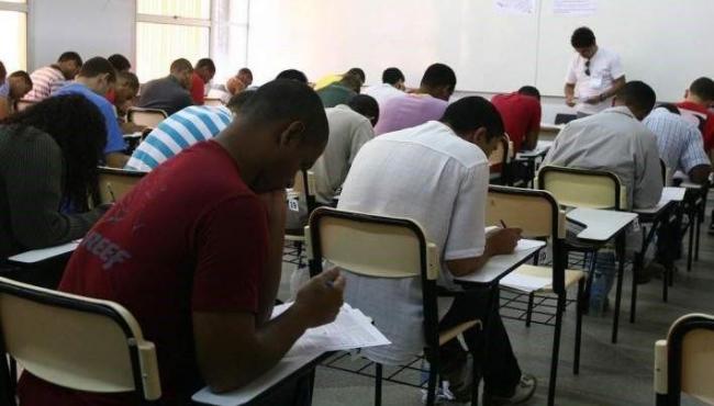 ES tem cerca de 600 vagas abertas em concursos com salários de até R$ 33.830