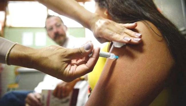 ES vai vacinar pessoas com mais de 30 anos com a 4ª dose contra covid-19 a partir de segunda-feira (20)