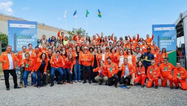 “Esse país é soberano e tem na Petrobras sua mais importante empresa", diz Lula durante anúncio de expansão da Refinaria Abreu e Lima