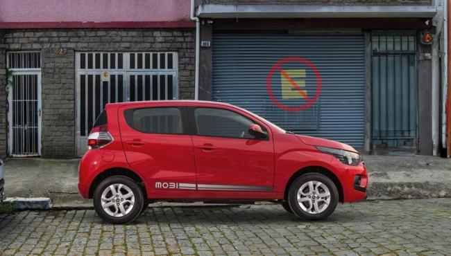 Estacionar na frente da própria garagem dá multa? Questão é polêmica