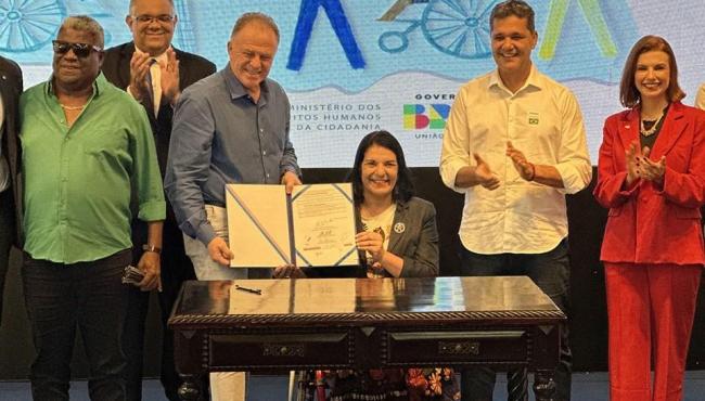 Estado amplia alcance de central de libras e adere ao plano nacional ‘Novo Viver sem Limite’