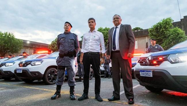 Estado Presente: Vice-governador Ricardo Ferraço confirma entrega de 1.039 fuzis e viaturas à Polícia Militar