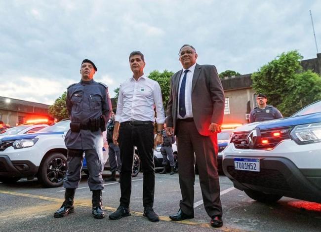 Estado Presente: Vice-governador Ricardo Ferraço confirma entrega de 1.039 fuzis e viaturas à Polícia Militar