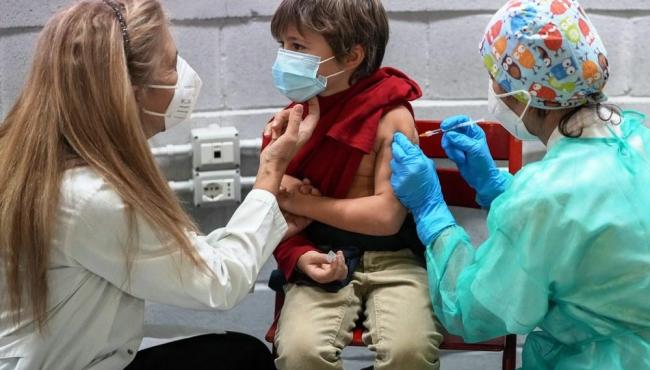 Estados dizem que não vão exigir pedido médico para a vacinação de crianças