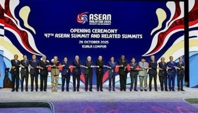 “Estar aqui é reafirmar a importância das relações do Brasil com o Sudeste Asiático”, diz Lula sobre participação na Cúpula da ASEAN