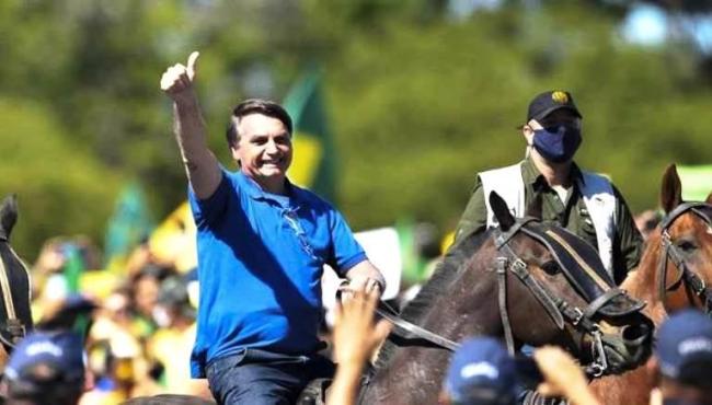 “Estarei onde o povo estiver”, diz Bolsonaro após atos deste domingo