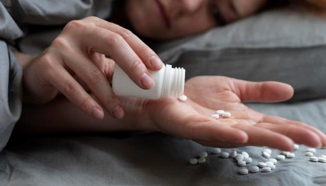 Estudo revela os 3 medicamentos para dormir que aumentam risco de demência em até 79%