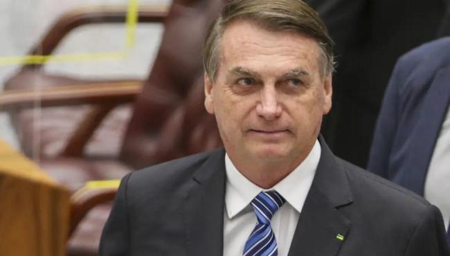Exército entrega armas de Bolsonaro à PF e informa falta de duas